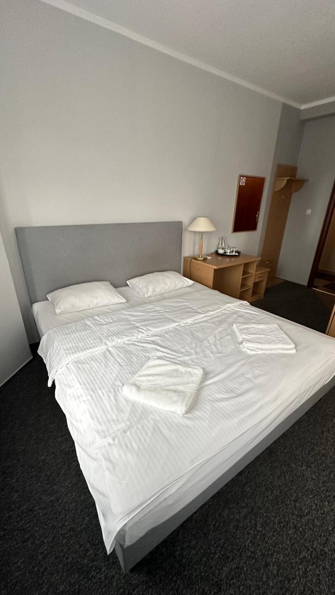 ורשה Lezzet B&B Pokoj Goscinny & Turkishrestaurant מראה חיצוני תמונה