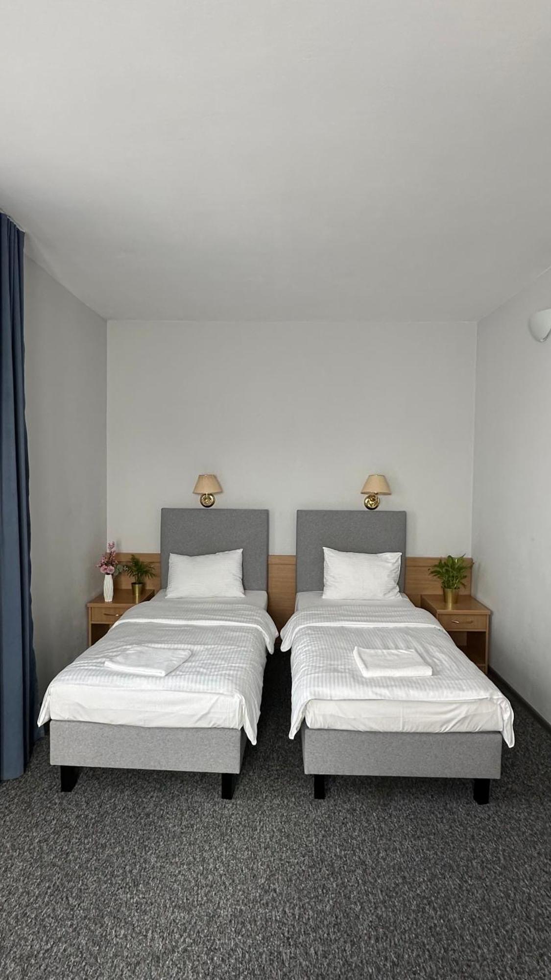 ורשה Lezzet B&B Pokoj Goscinny & Turkishrestaurant מראה חיצוני תמונה