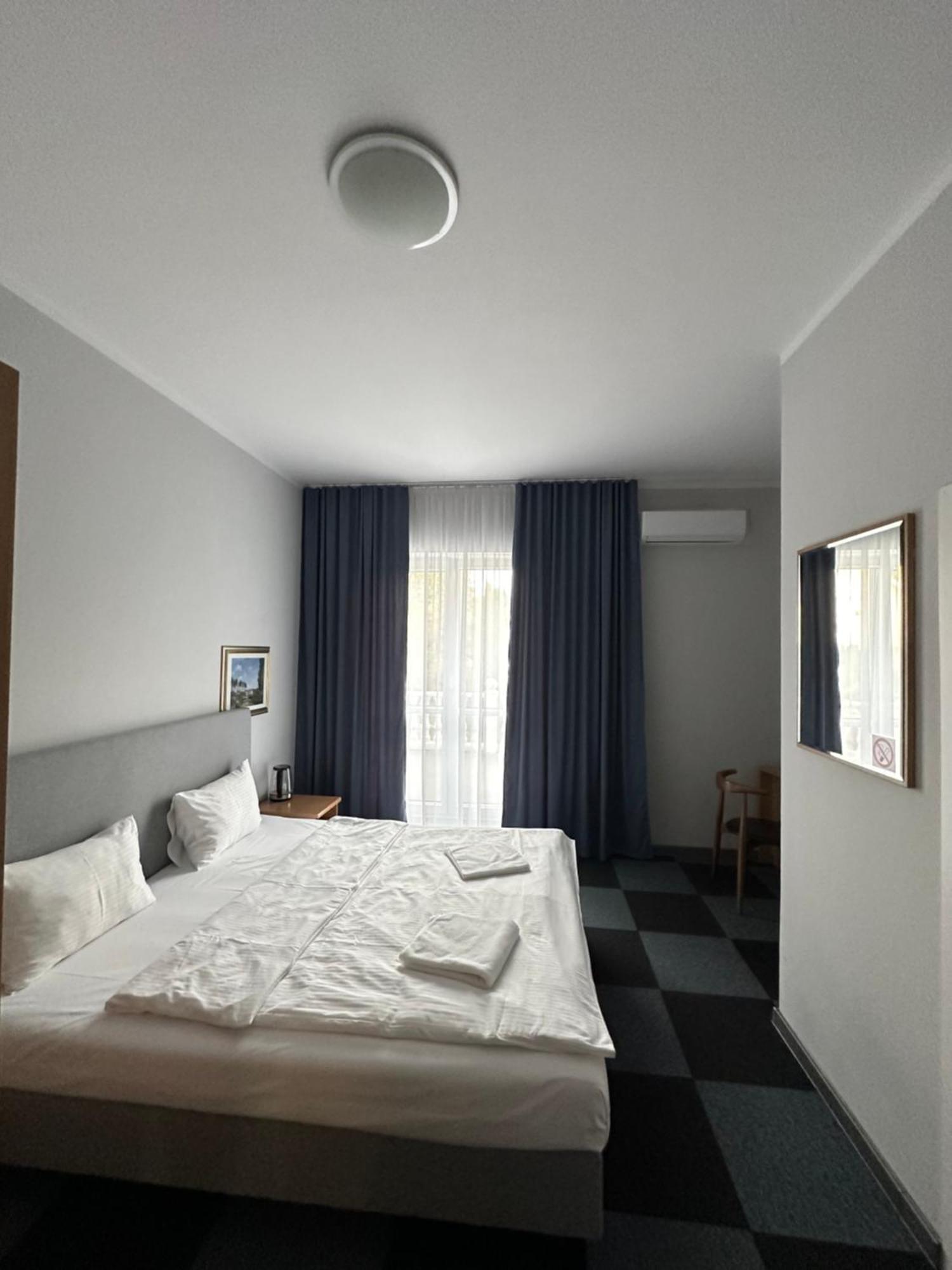 ורשה Lezzet B&B Pokoj Goscinny & Turkishrestaurant מראה חיצוני תמונה