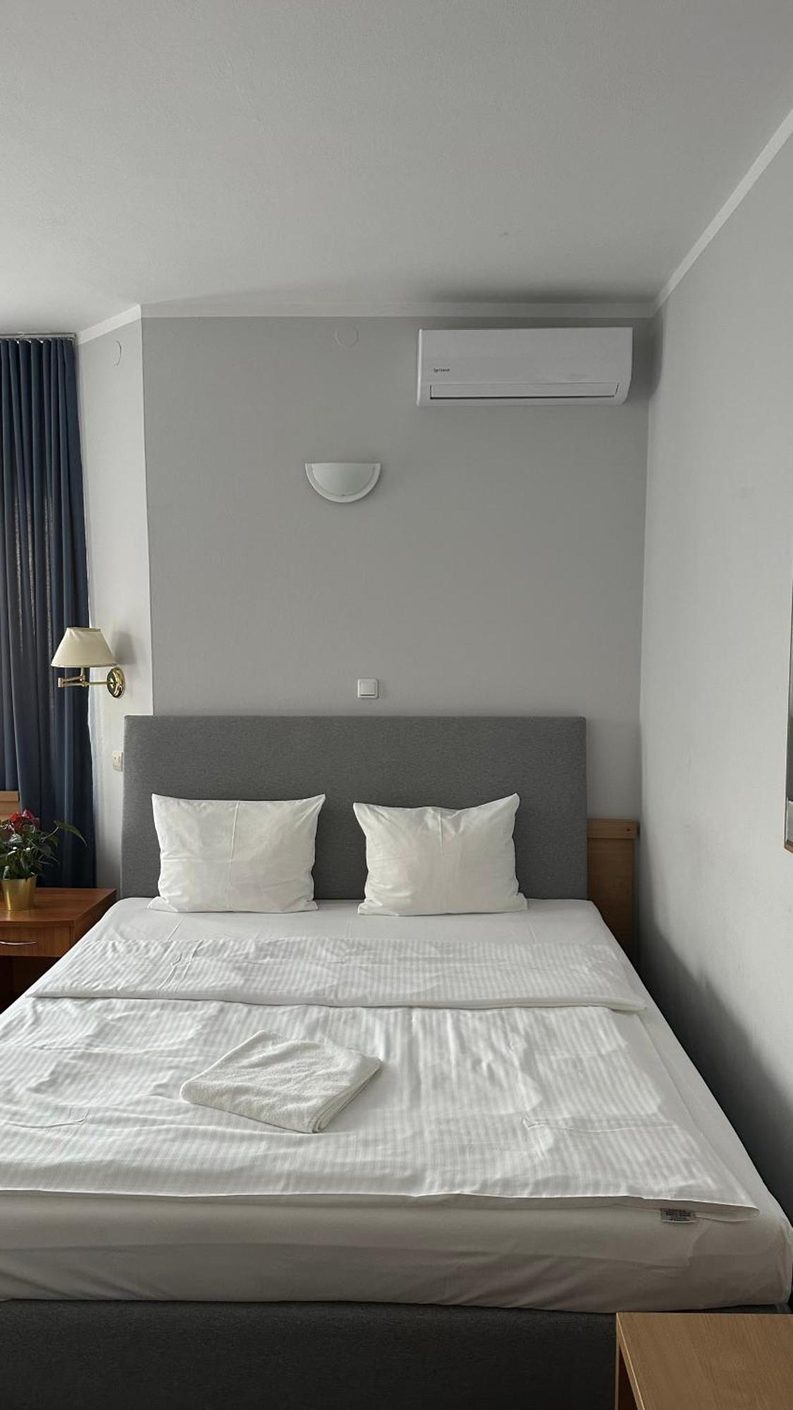 ורשה Lezzet B&B Pokoj Goscinny & Turkishrestaurant מראה חיצוני תמונה
