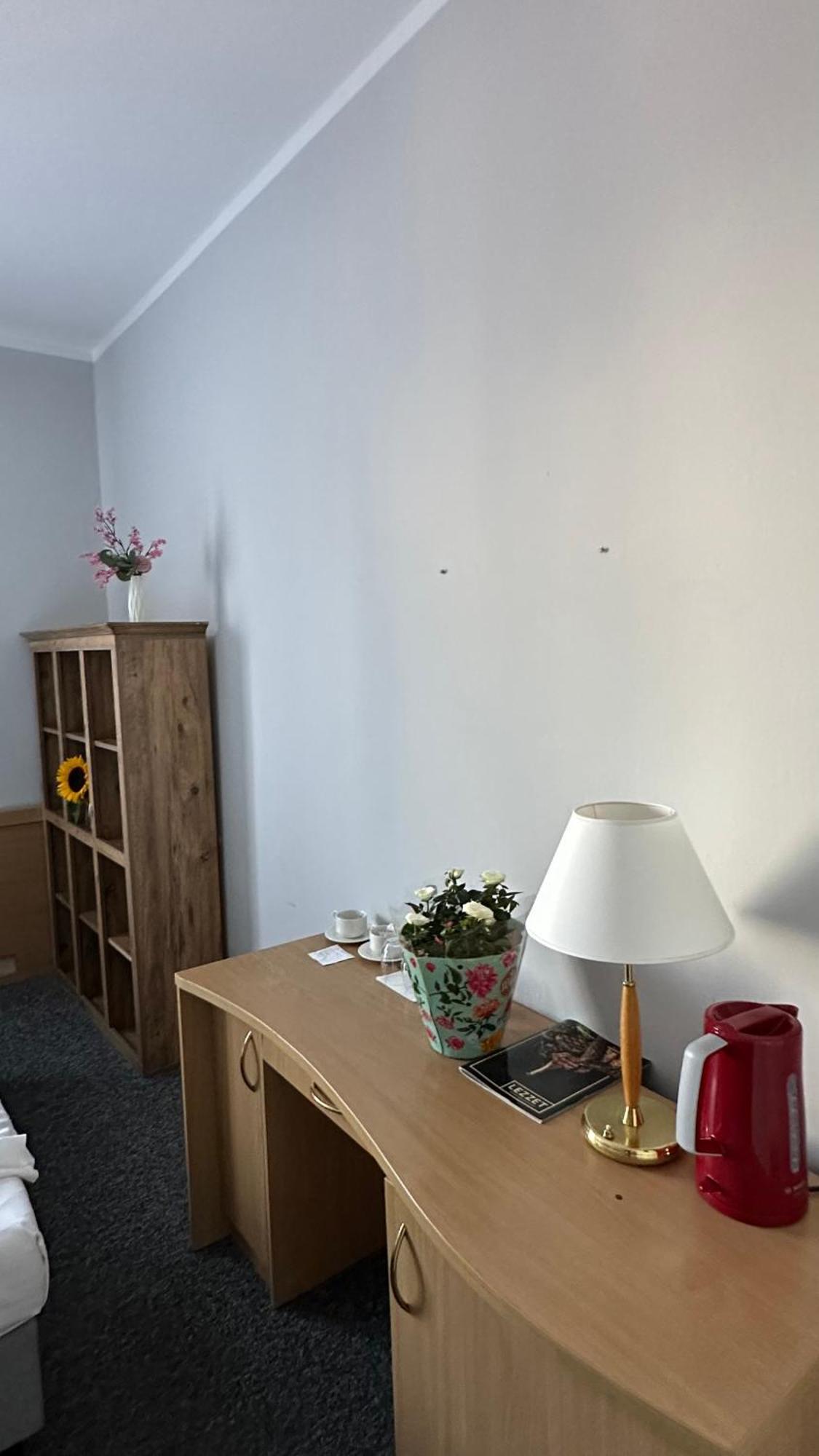 ורשה Lezzet B&B Pokoj Goscinny & Turkishrestaurant מראה חיצוני תמונה
