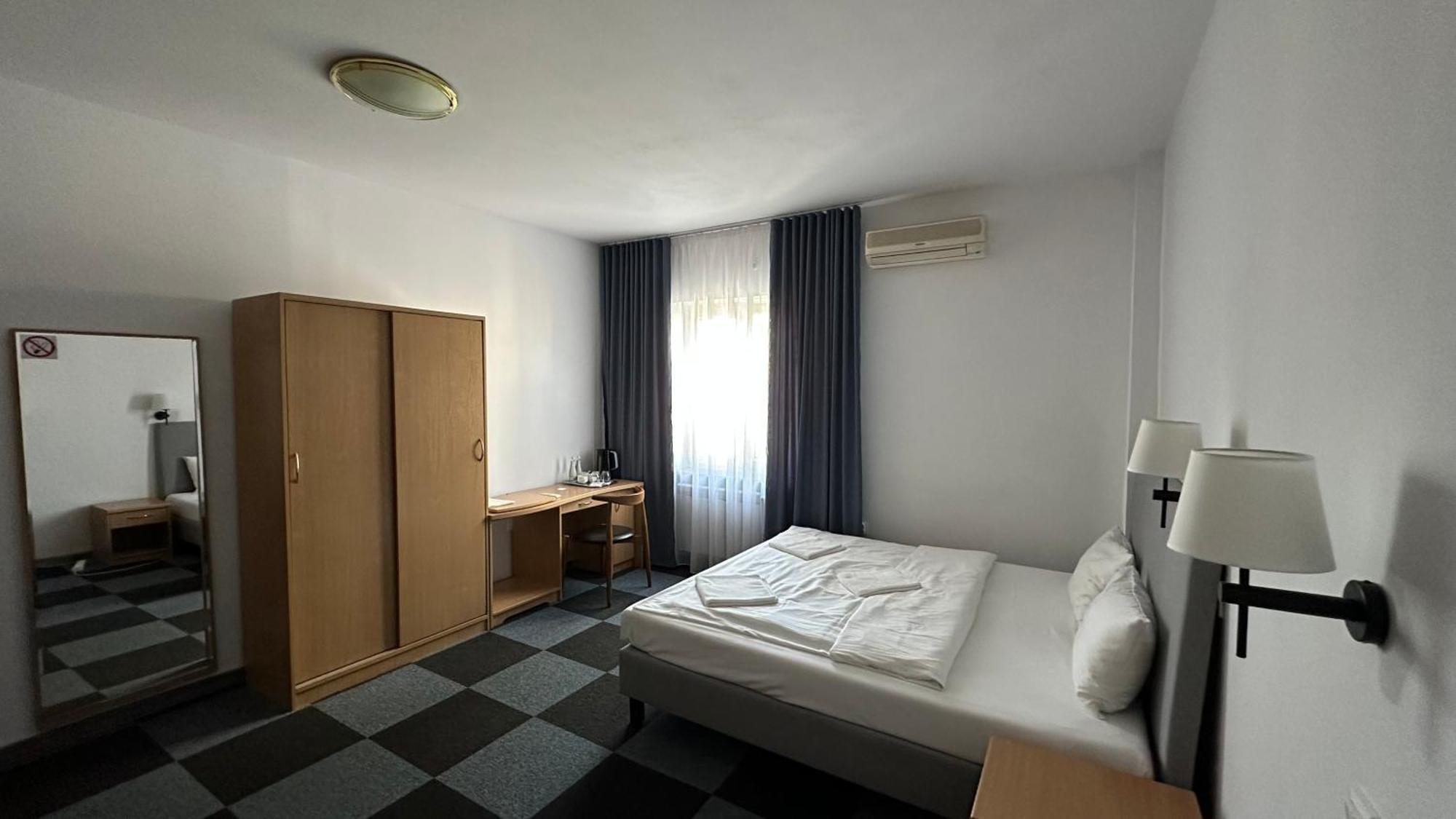 ורשה Lezzet B&B Pokoj Goscinny & Turkishrestaurant מראה חיצוני תמונה