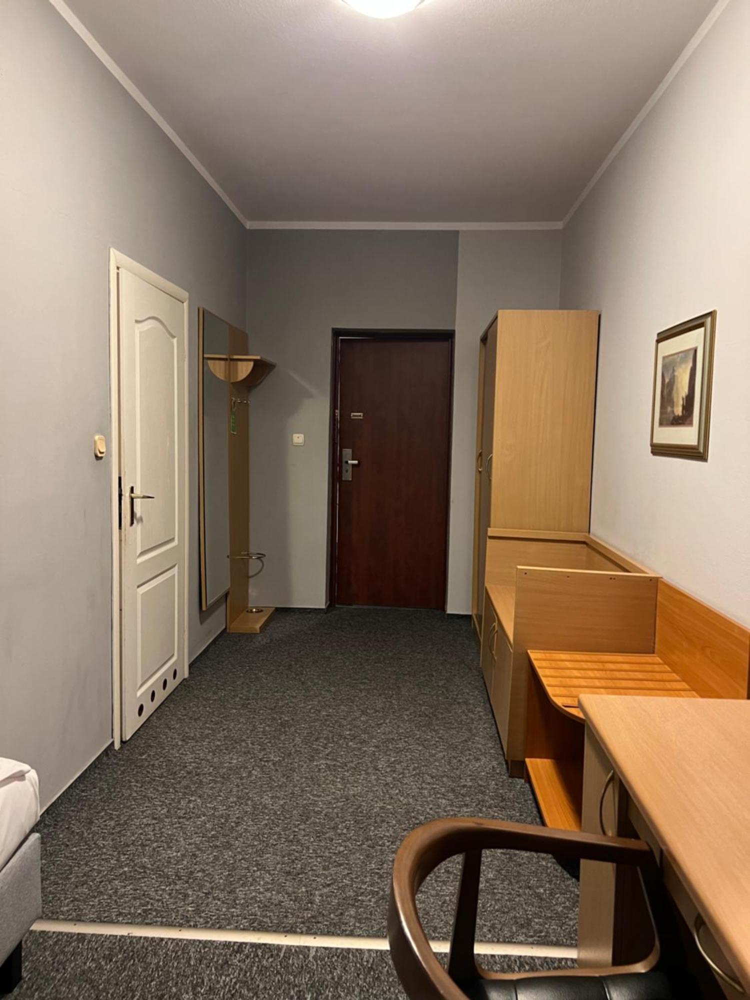 ורשה Lezzet B&B Pokoj Goscinny & Turkishrestaurant מראה חיצוני תמונה
